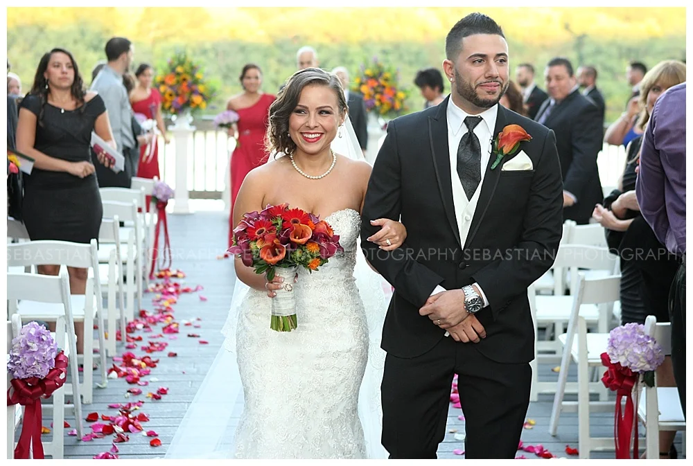 Sebastian_Photography_Wedding_LakeofIsles26.jpg