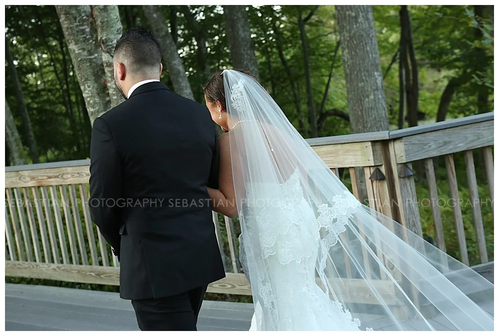 Sebastian_Photography_Wedding_LakeofIsles27.jpg