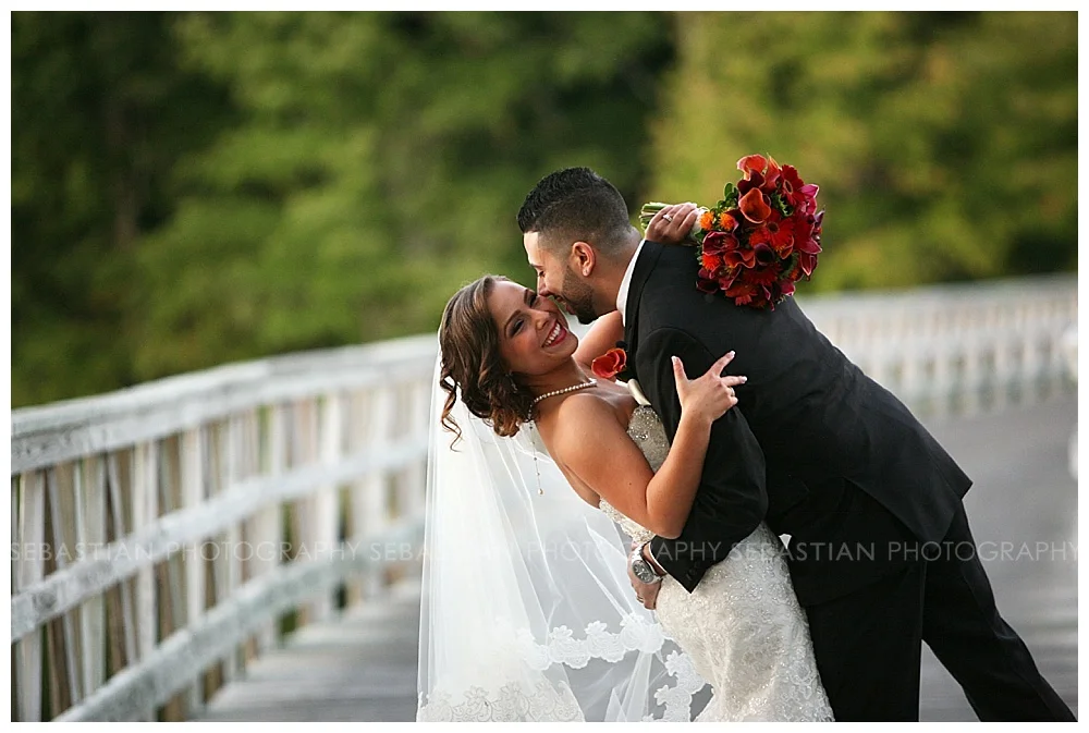 ALICIA + SAM / LAKE OF ISLES / AUTUMN WEDDING / CT PHOTOGRAPHY