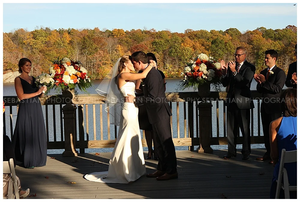 Sebastian_Photography_Wedding_LakeOfIsles_37.jpg