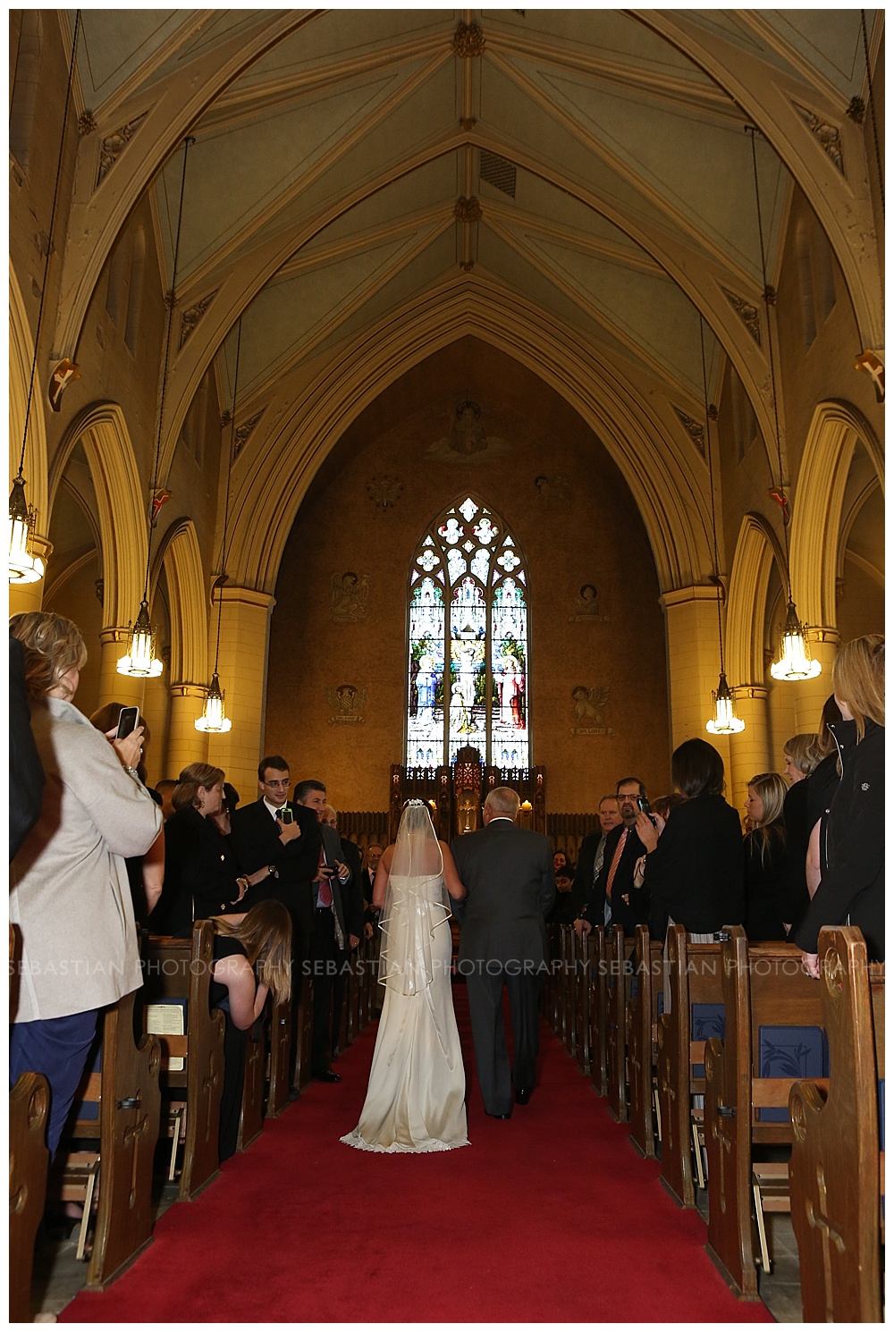 Sebastian_Photography_Wedding_SaybrookPointInn_Shore14.jpg