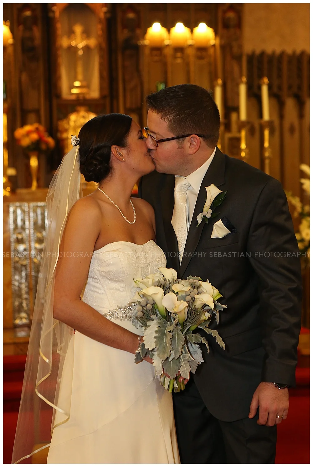 Sebastian_Photography_Wedding_SaybrookPointInn_Shore20.jpg