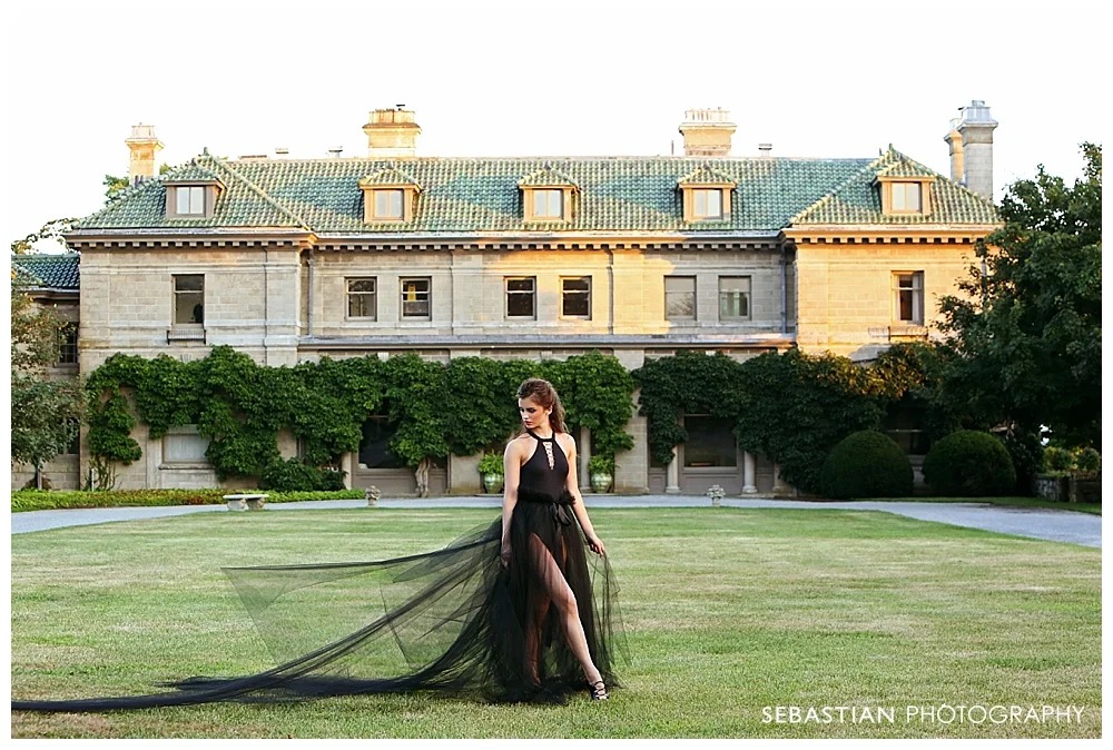 Sebastian_Photography_Senior_Pictures_CT_dancer_black_tutu_Mansion.jpg