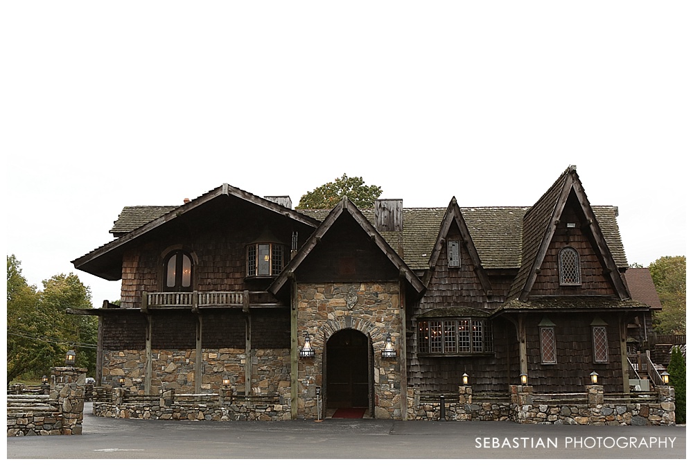 Sebastian_Photography_Studio_Wedding_Connecticut_Bride_Groom_Bill_Millers_Castle_Fall_Autumn_Leaves_Farrenkopf_001.jpg