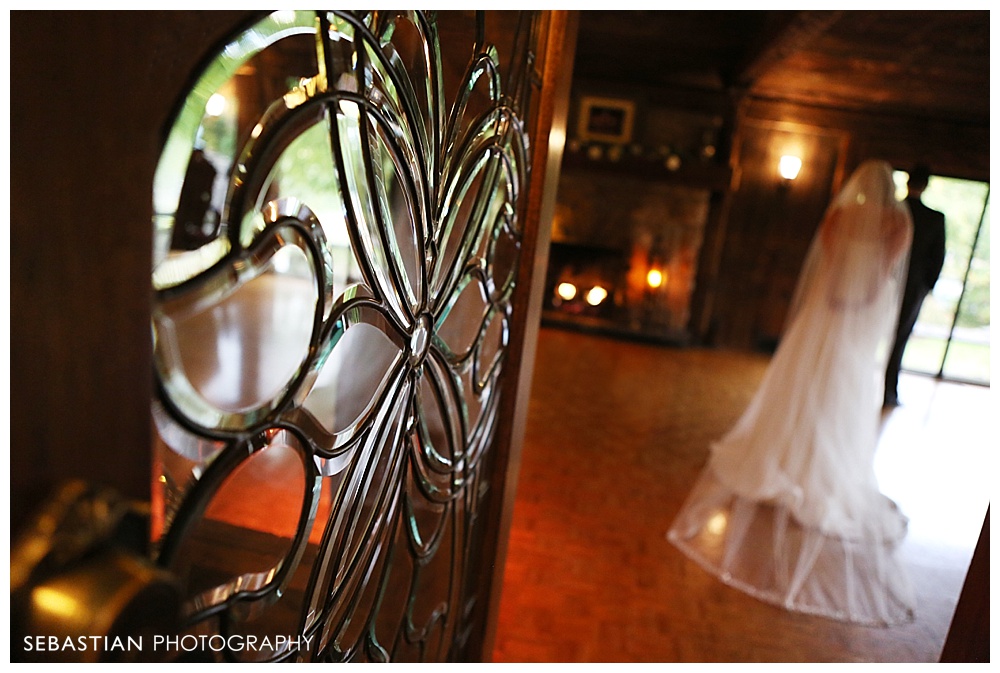 Sebastian_Photography_Studio_Wedding_Connecticut_Bride_Groom_Bill_Millers_Castle_Fall_Autumn_Leaves_Farrenkopf_024.jpg
