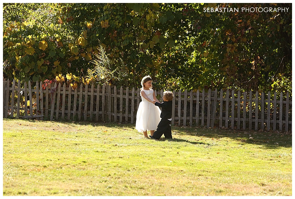 Sebastian_Photography_Studio_Wedding_Connecticut_Bride_Groom_Backyard_Fall_Autumn_NewEngland_027.jpg