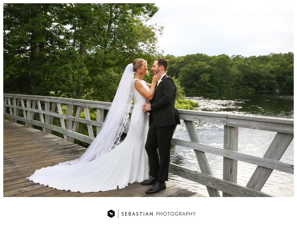 Sebastian Photography_Lake Of Isles_Wedding_7058.jpg