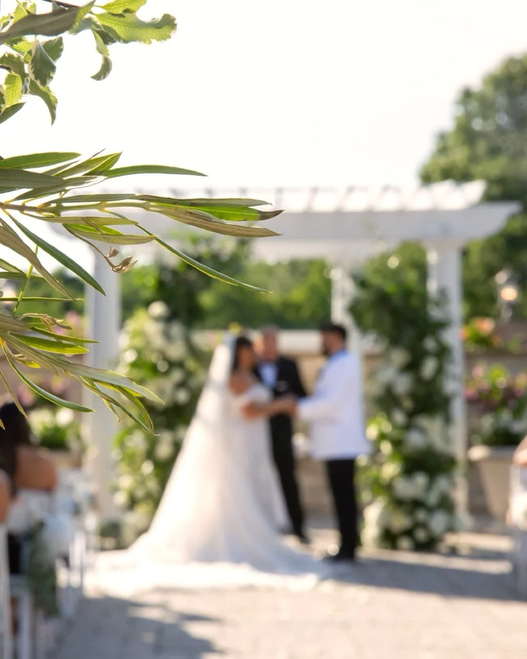 The perfect day celebrating Lisdy &amp; Wilfredo @labellavistaweddings 🤍

CT Wedding | CT wedding Photographer | Designation Wedding | Destination Wedding Photographer
