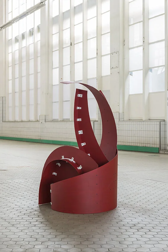 Joost-van-bleiswijk_curved and taped16_LR.jpg