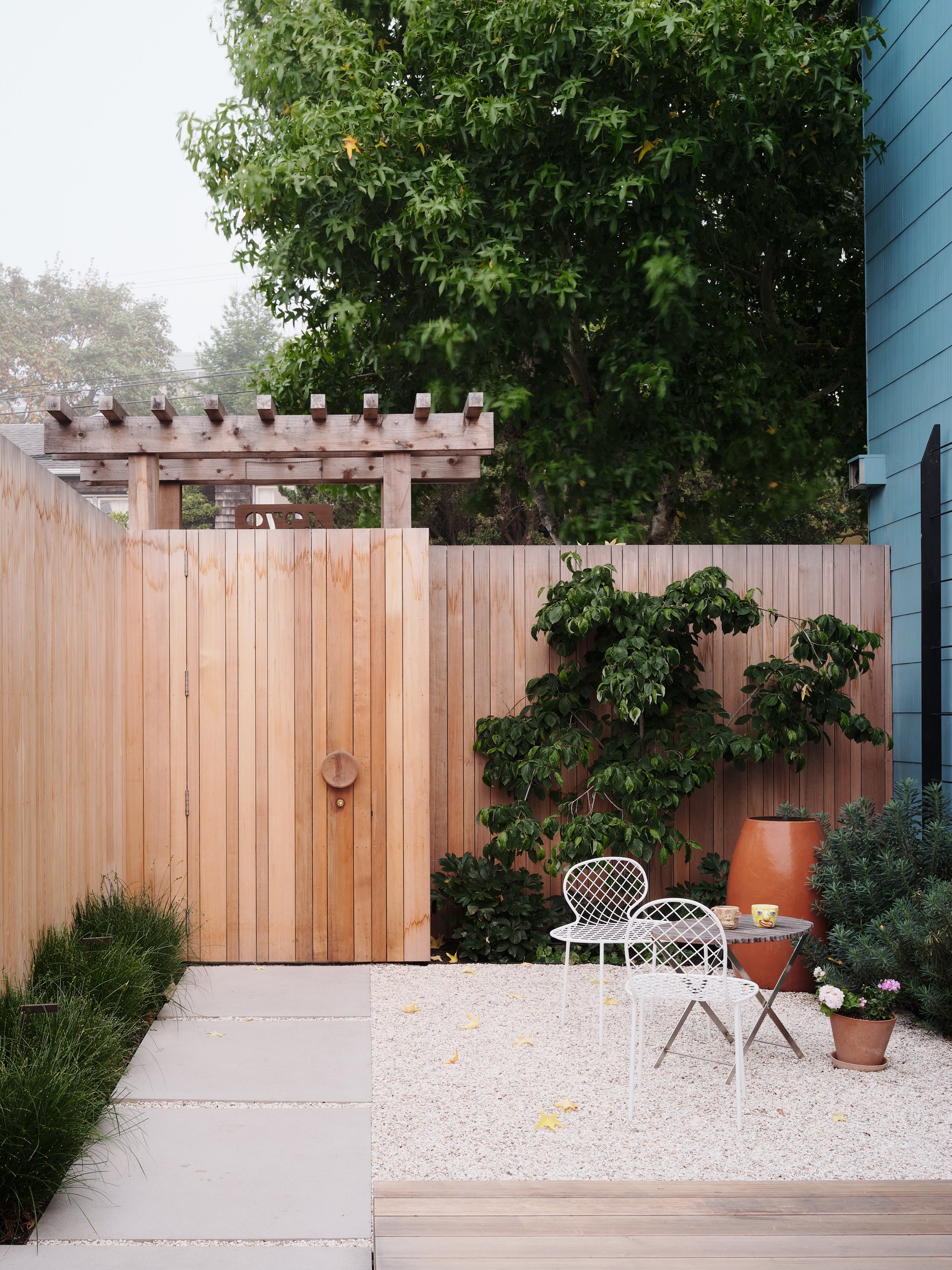 1_Studio Terpeluk - Redwood House ©Joe Fletcher.jpg