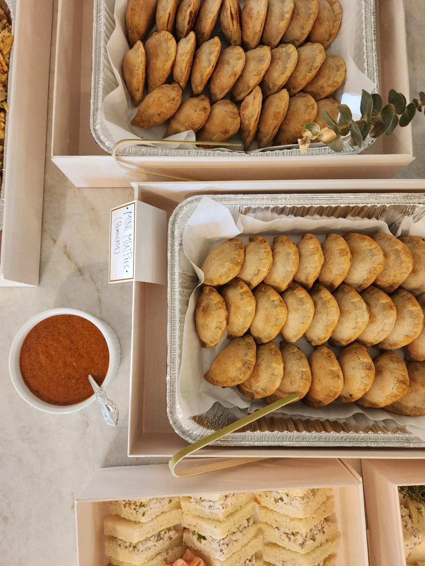 APRIL-VEMBER &amp; MAY-CEMBER. Not fully pictured: the 108657 catering events that went on. At least we found some time to have fun 🤠

#april 
#may
#nellstogo 
#meatpiesandmoonshine
#festivalseason 
#lobsterisrolling
#thenellshell
