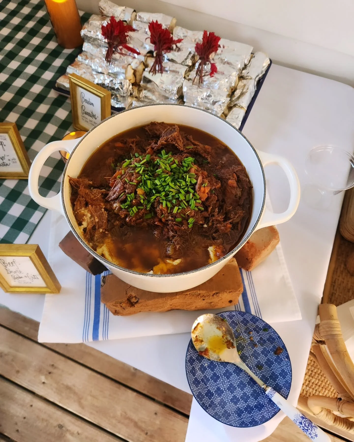 Hosting @mariotthotel for Jazz Fest is always a highlight of the spring for us. Cocktails, raw + chargrilled oysters, short ribs, squash blossoms, boudin burritos etc etc etc. It's a nice time to unwind post-fest. 

#jazzfest2024 
#oysterbar
#liquorb