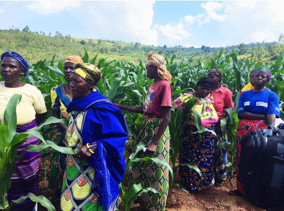 Women participating in the Ejo Heza program.