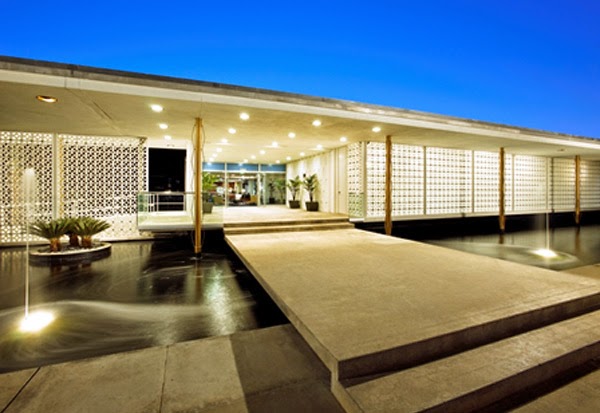 Stuart Company Building in Pasadena