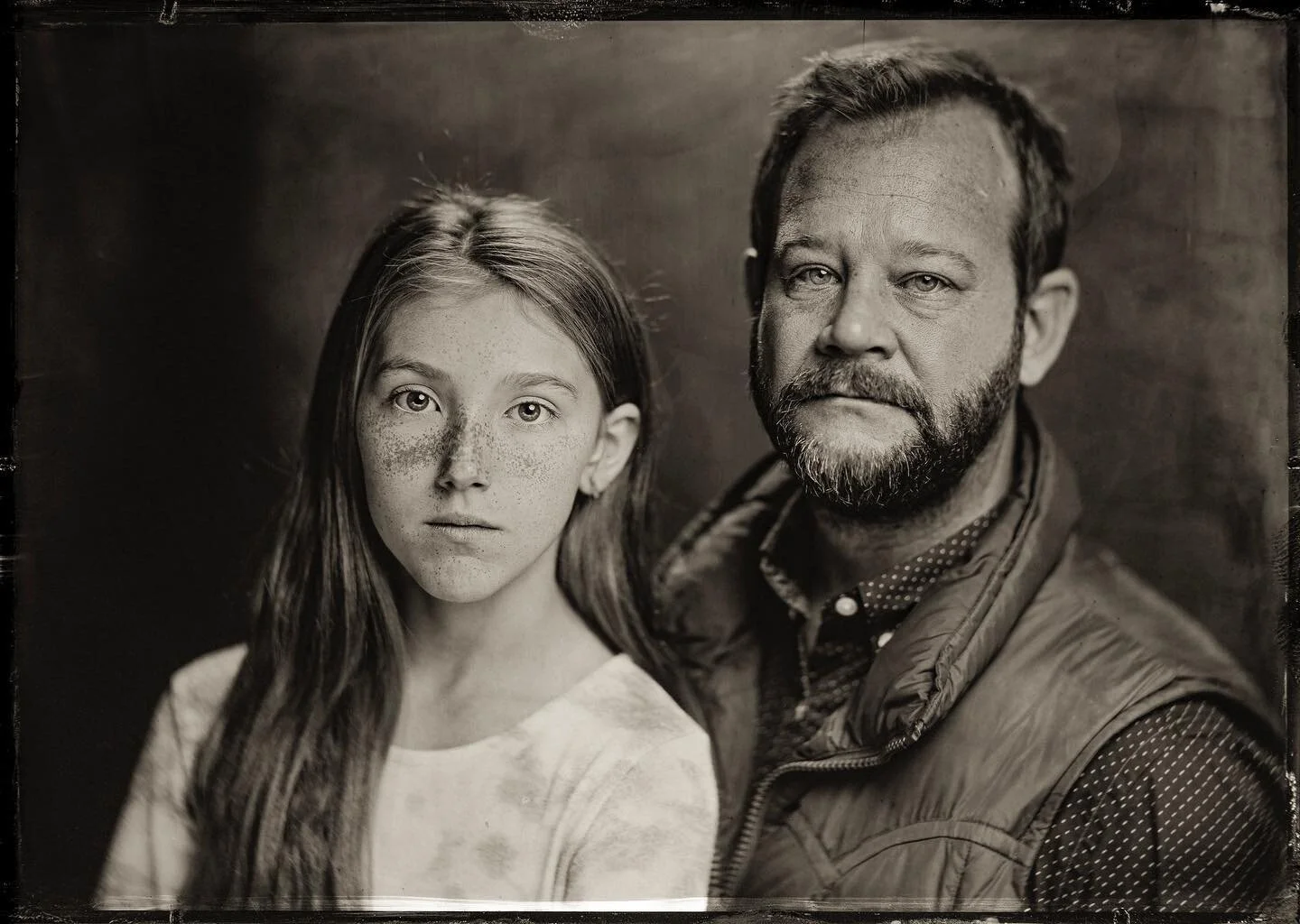 { 𝟻𝚇𝟽 𝚃𝙸𝙽𝚃𝚈𝙿𝙴 𝙿𝙾𝚁𝚃𝚁𝙰𝙸𝚃 } One of, if not the cleanest and crispest 5x7 tintype of two people I&rsquo;ve ever shot thus far 😎🤯😵
.
 @jtlacy and his Daughter 🙌🏻🖤 captured while shooting in Knoxville, TN over at @oglewoodave 
&mdas