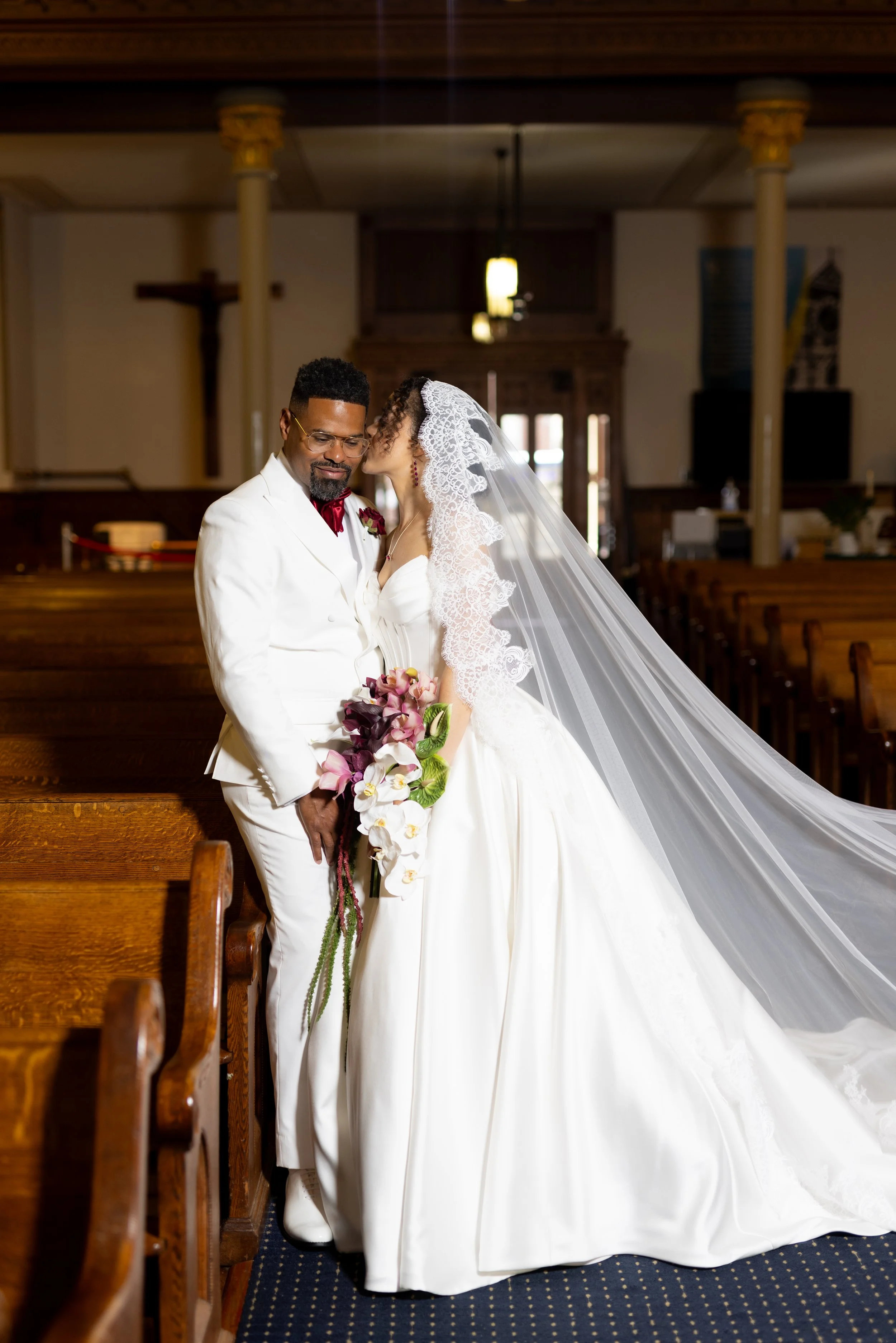 Catherine and Mark Anthony02R56767.jpg