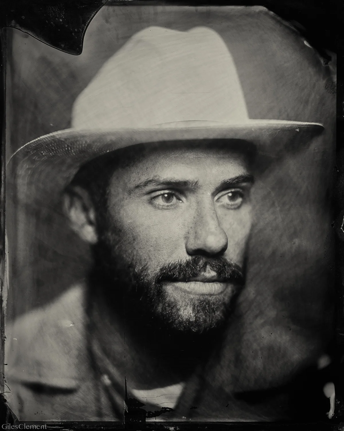 Photo by Giles Clement