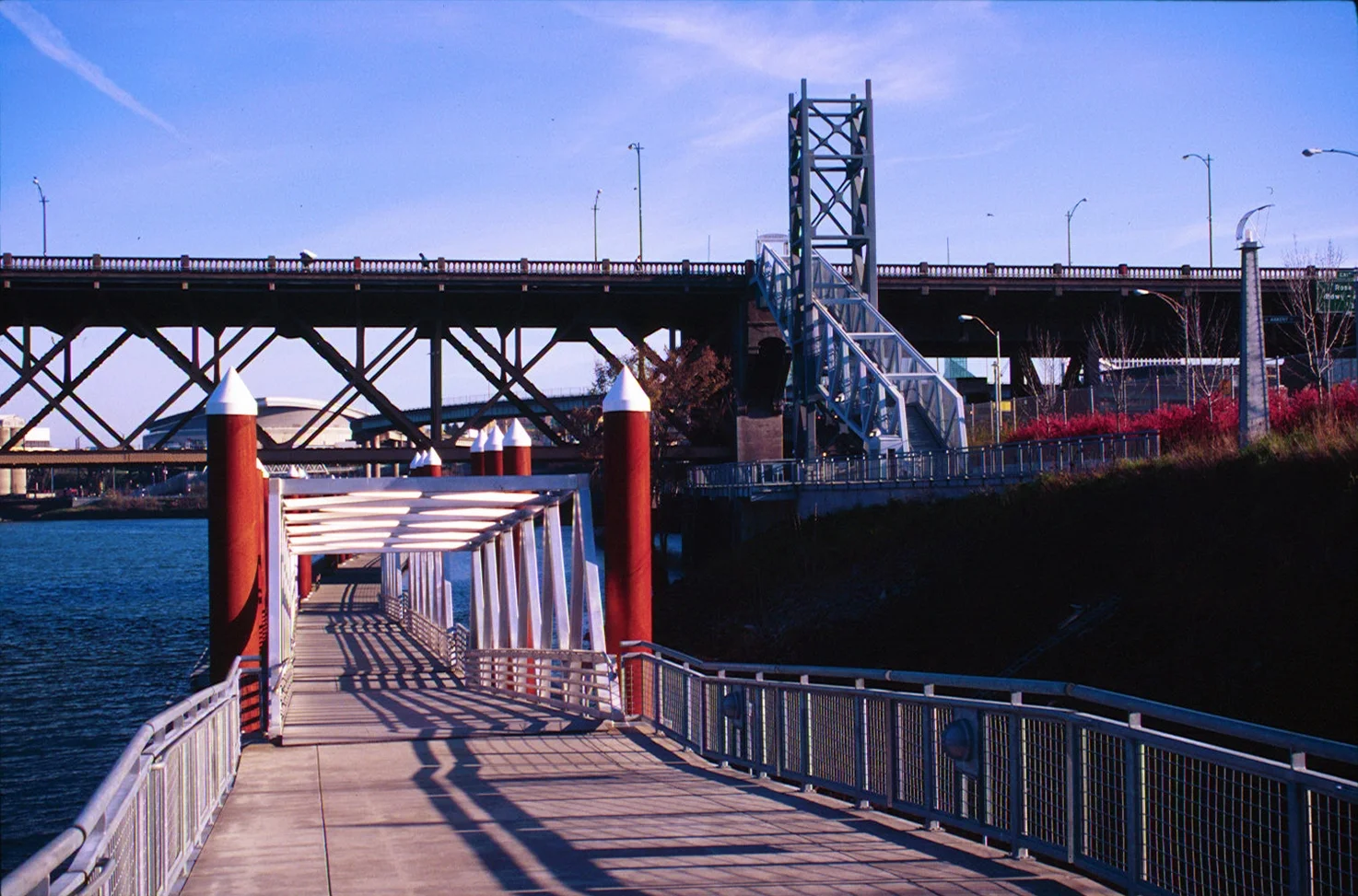 PA15951057318.jpg