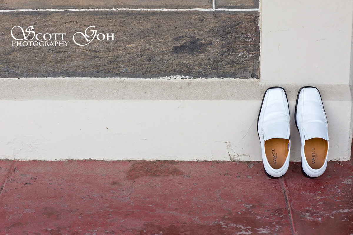 groom shoes