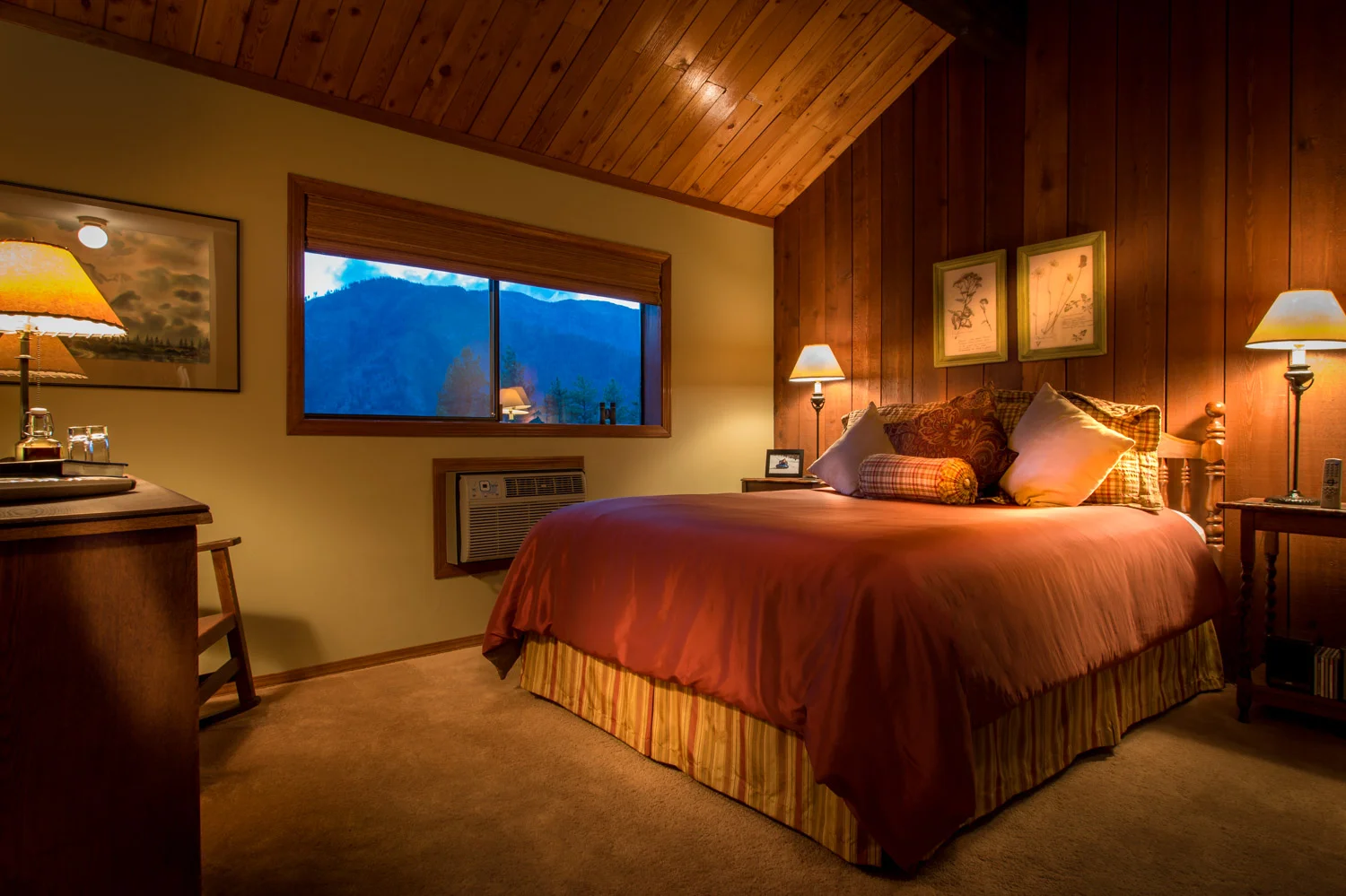 Lodge - The Mountain View Room