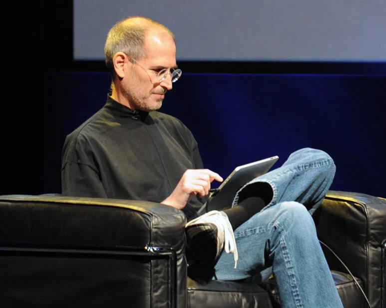 Steve_Jobs_at_Apple_iPad_Event.jpg