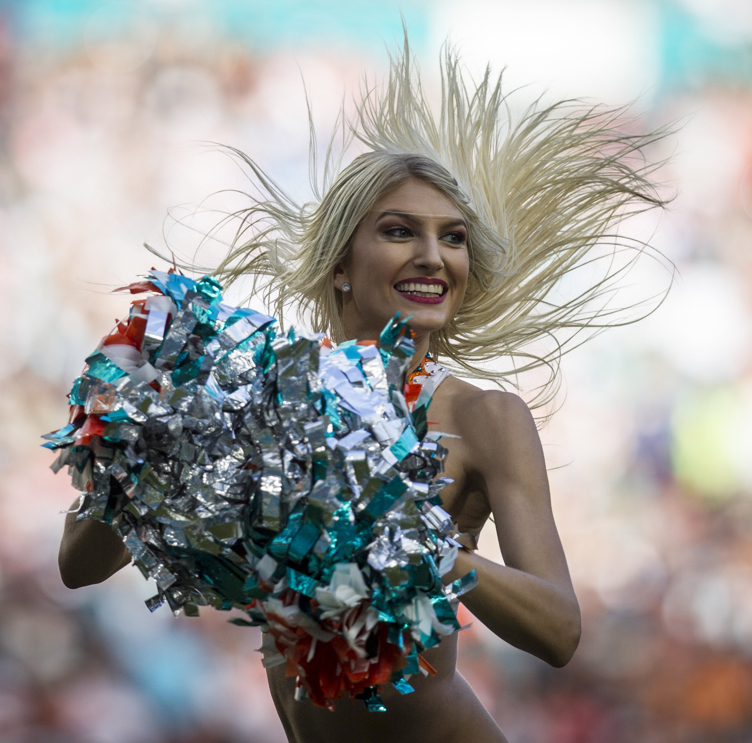  A Miami Dolphins cheerleader performs at Hard Rock Stadium in Miami Gardens, Florida, January 1, 2017. 