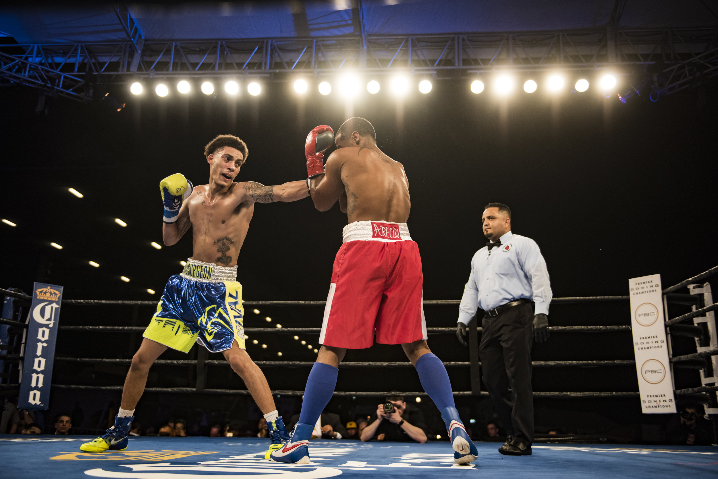  Dennis "The Surgeon" Galarza connects with a jab during his fight with Edgardo Rivera. 