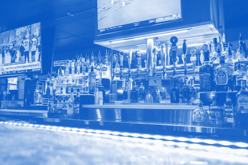 Top Hat Sports Bar & Grill