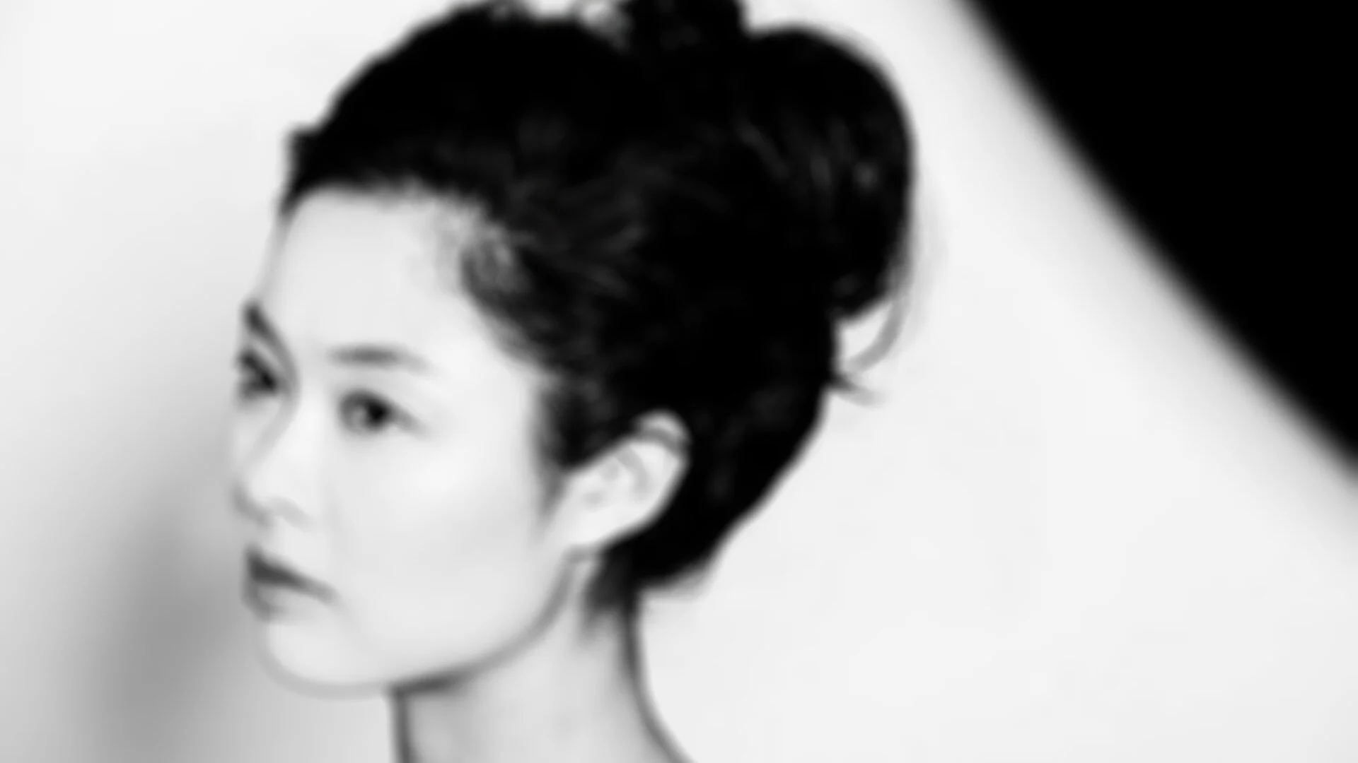 Semi_portrait_blurred.jpg