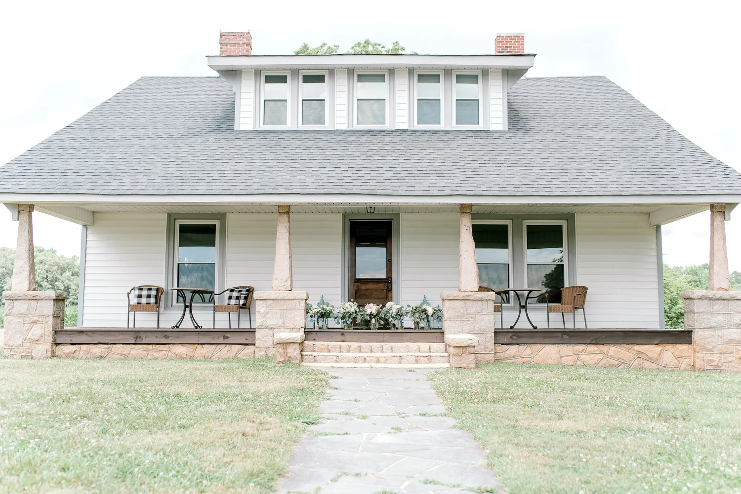 Farmhouse Rental — Carolina Country Weddings