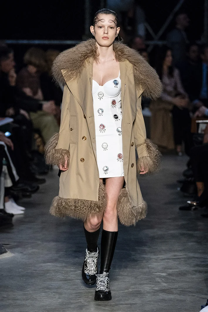 burberry-rf19-0409.jpg