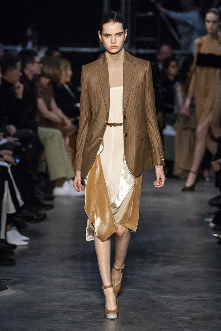 burberry-rf19-0870.jpg