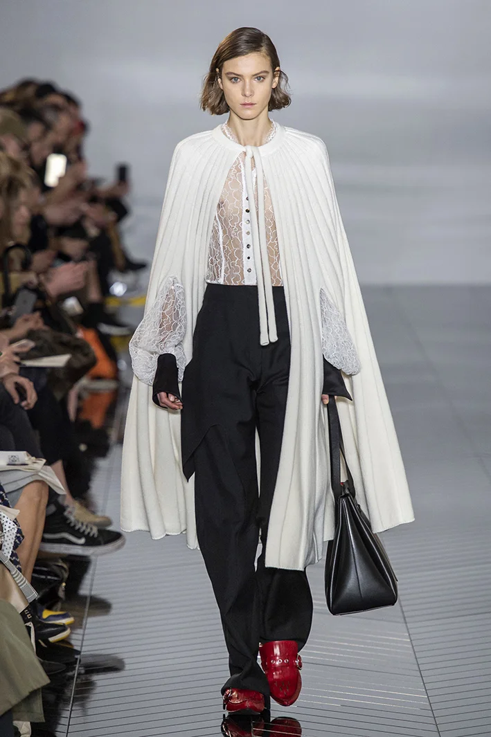loewe-rf19-4375.jpg