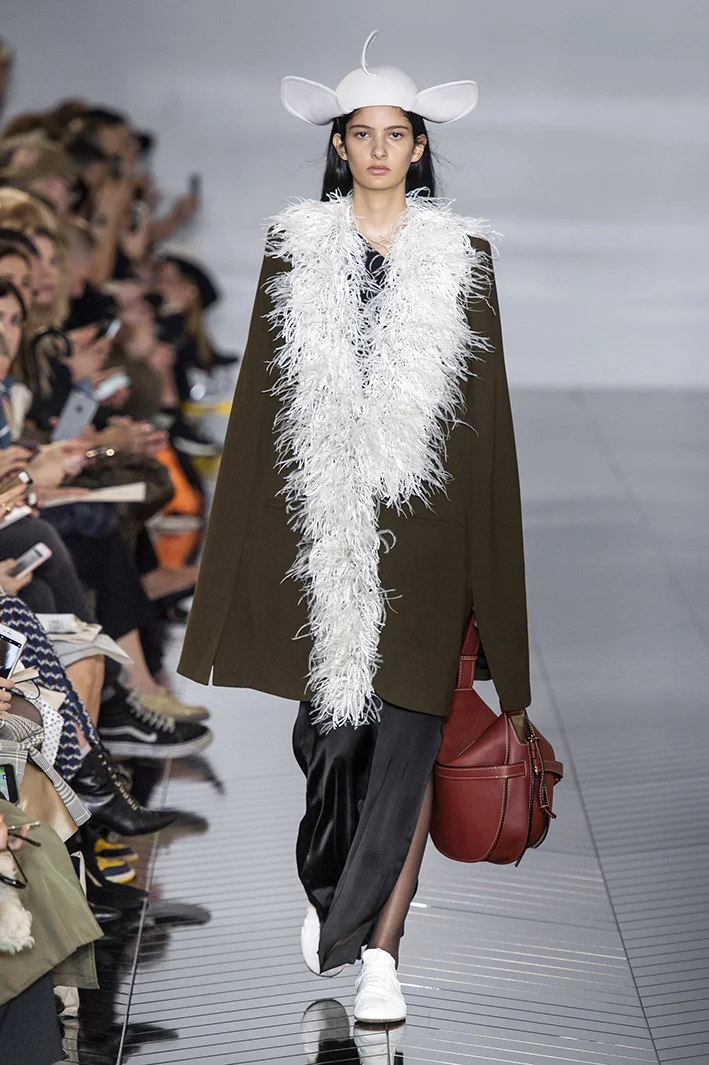 loewe-rf19-4415.jpg