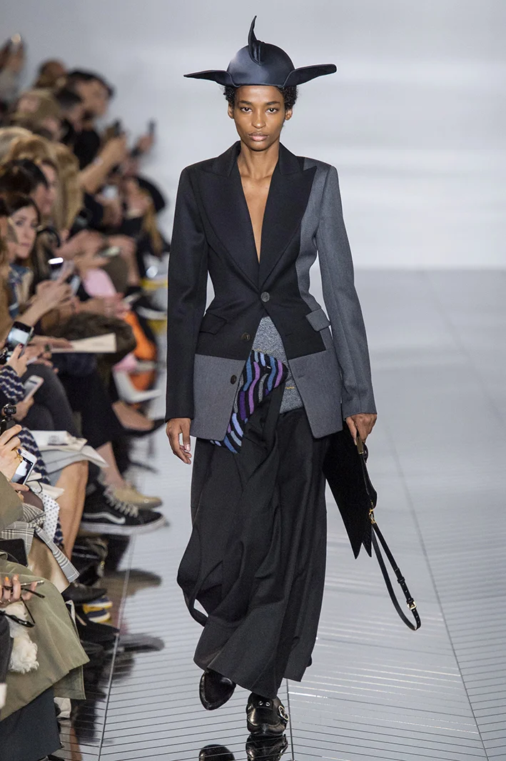 loewe-rf19-4435.jpg