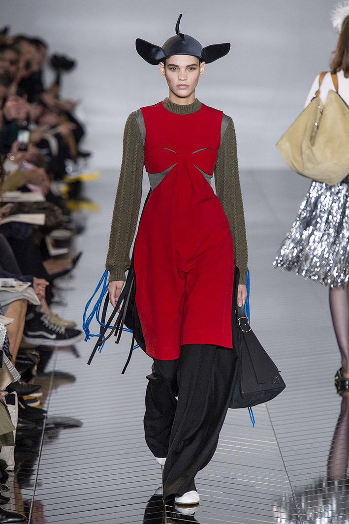 loewe-rf19-4711.jpg