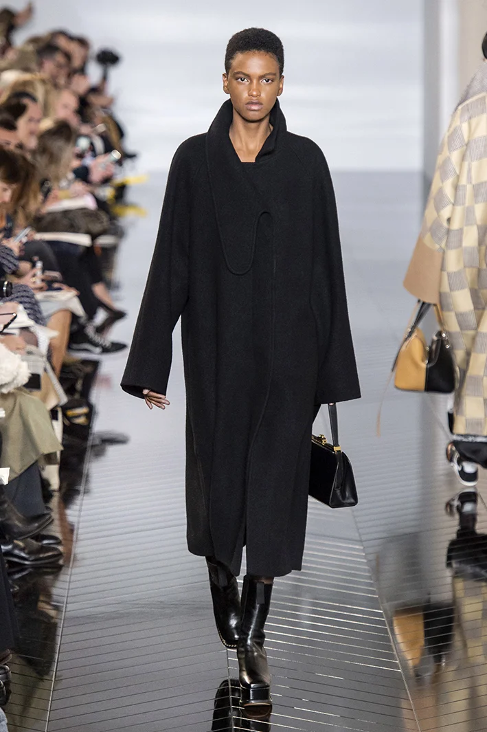 loewe-rf19-4886.jpg