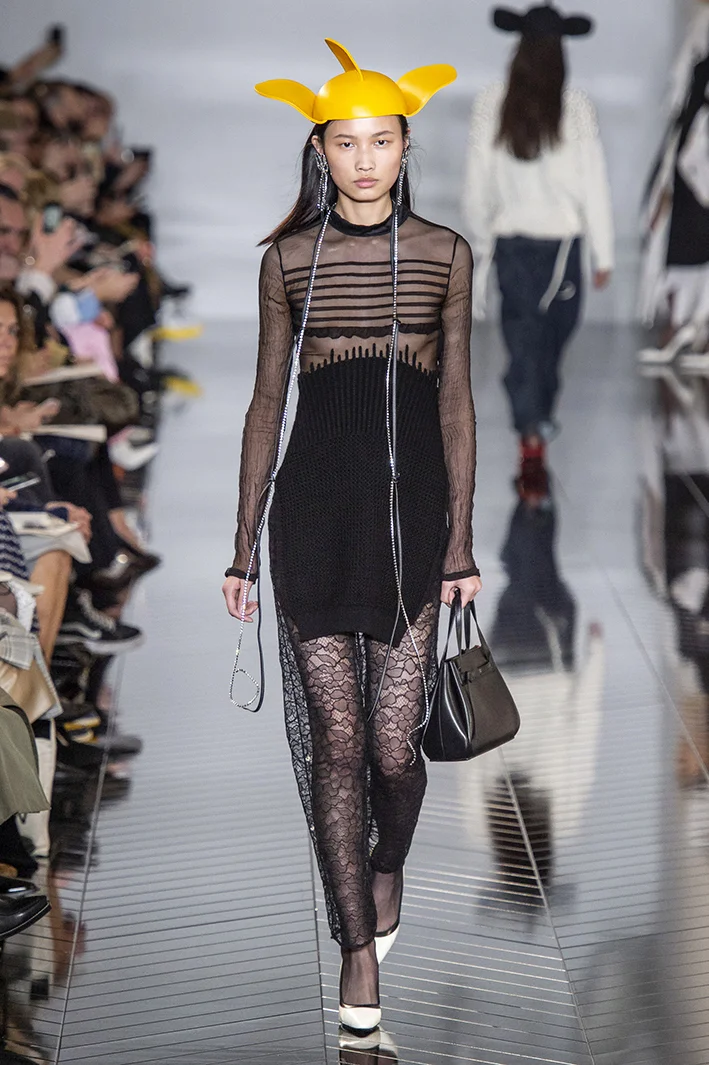loewe-rf19-5211.jpg