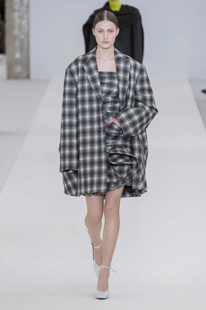 nina-ricci-rf19-1023.jpg