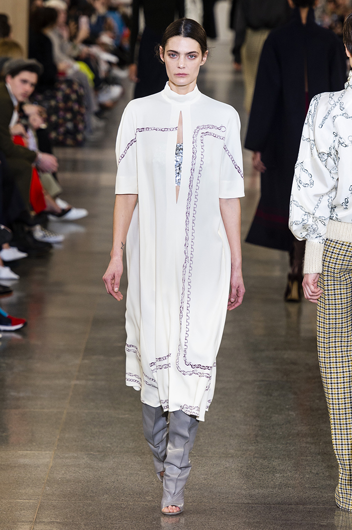 victoria-beckham-rf19-0421.jpg