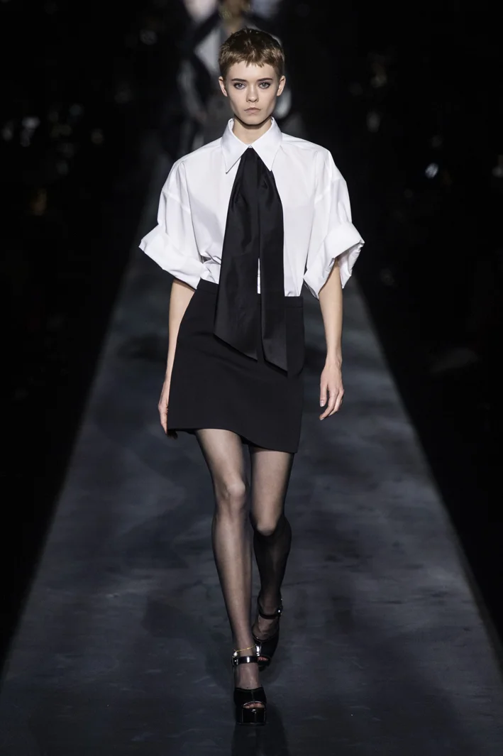 givenchy-rf19-0115.jpg