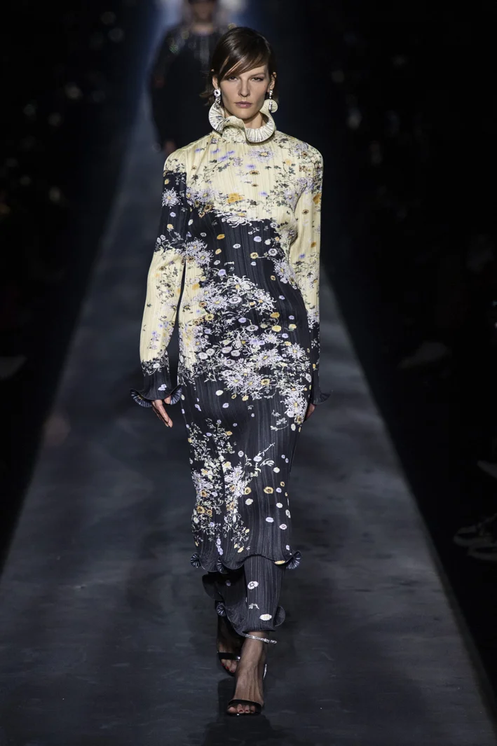 givenchy-rf19-0925.jpg