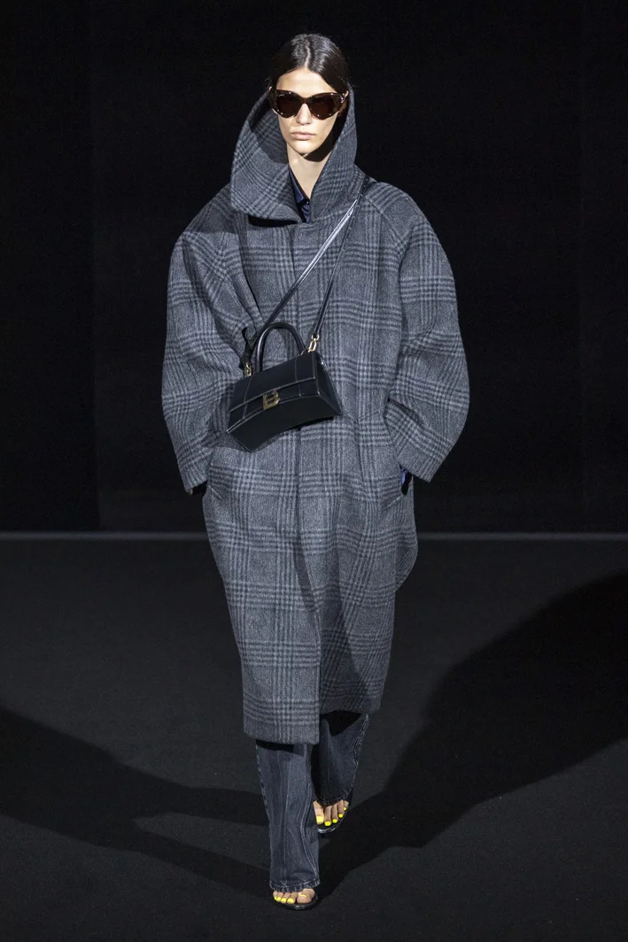 balenciaga-rf19-5877.jpg