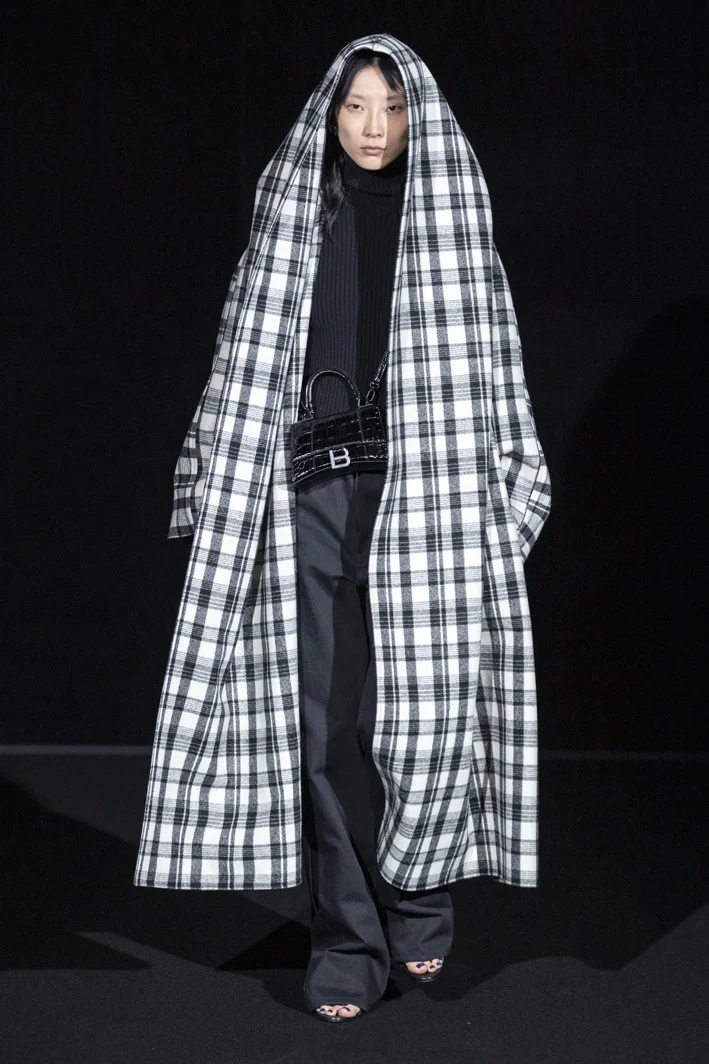 balenciaga-rf19-5892.jpg