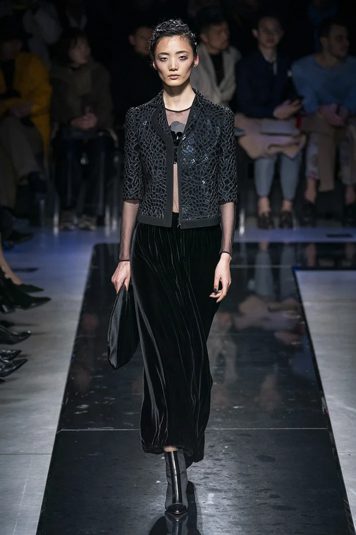 giorgio-armani-rf19-0825.jpg