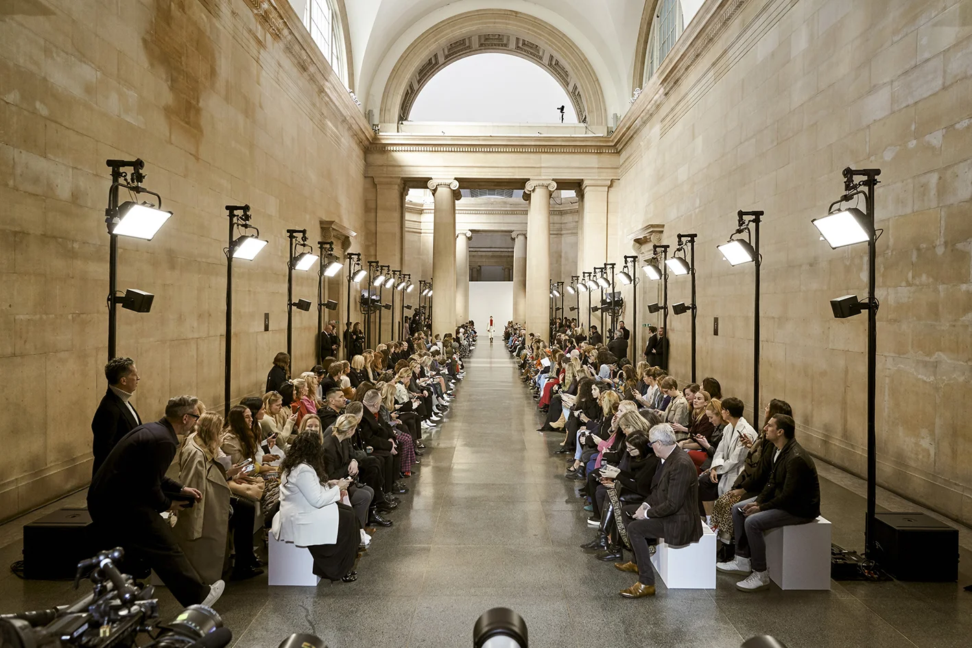 victoria-beckham-atm-rf19-0408.jpg