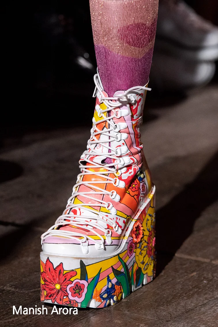 manish-arora-clp-rf19-5113.jpg