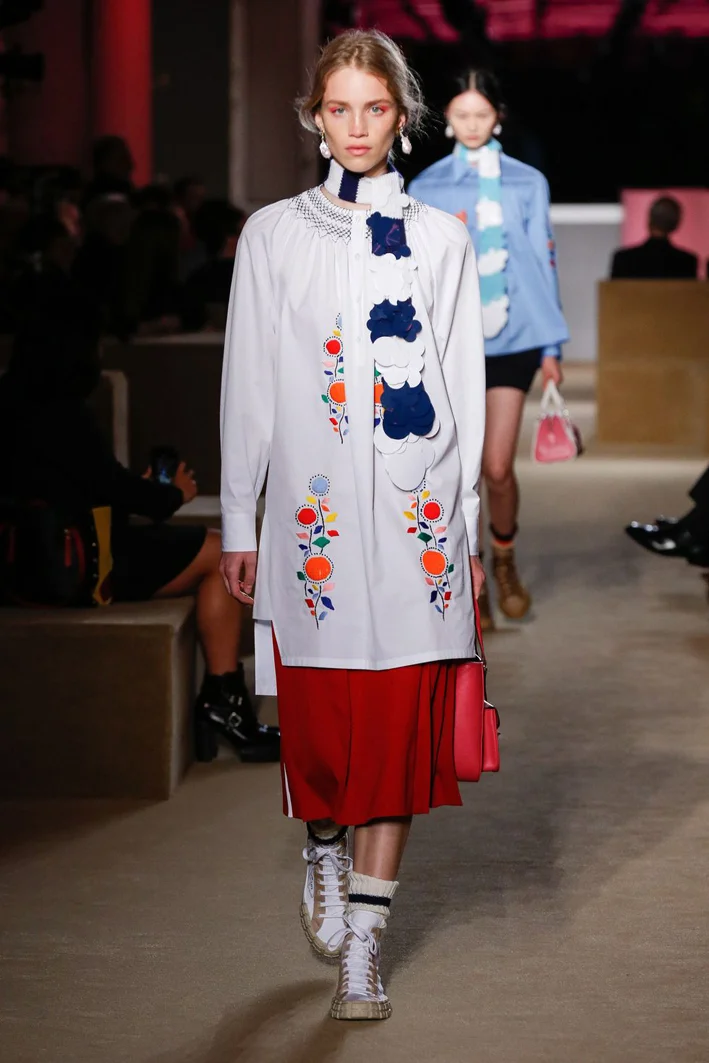 7-prada-resort-20-1556890612.jpg