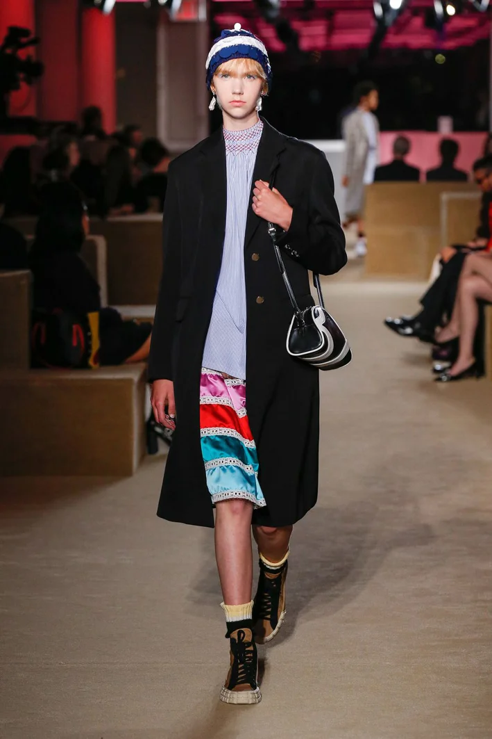 9-prada-resort-20-1556890618.jpg
