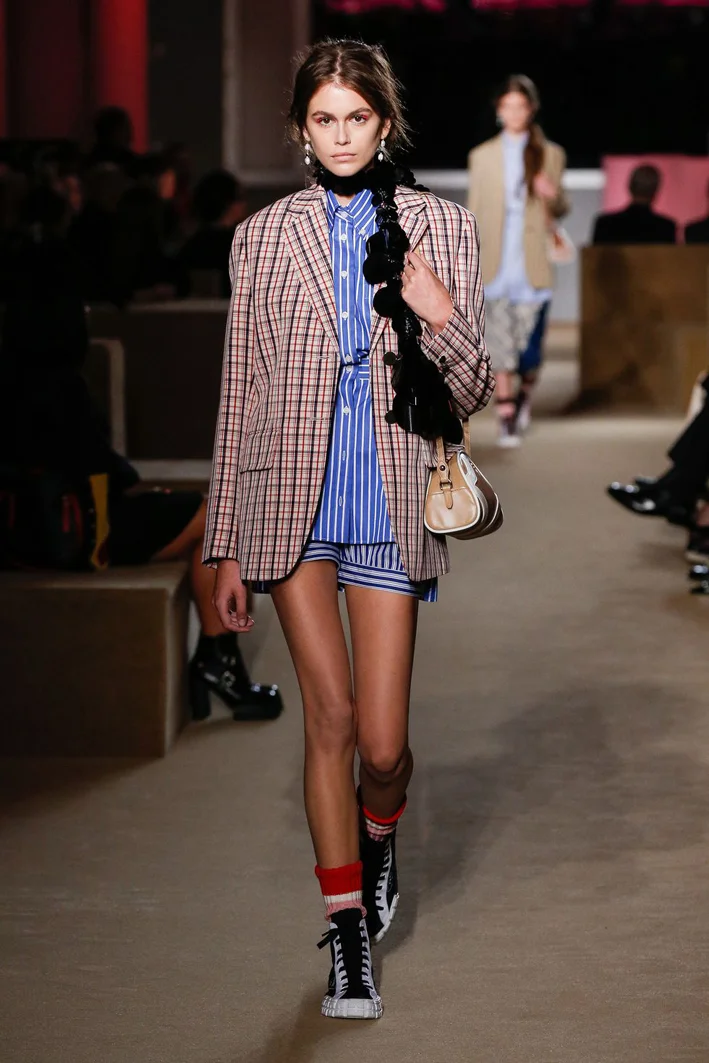 11-prada-resort-20-1556890618.jpg